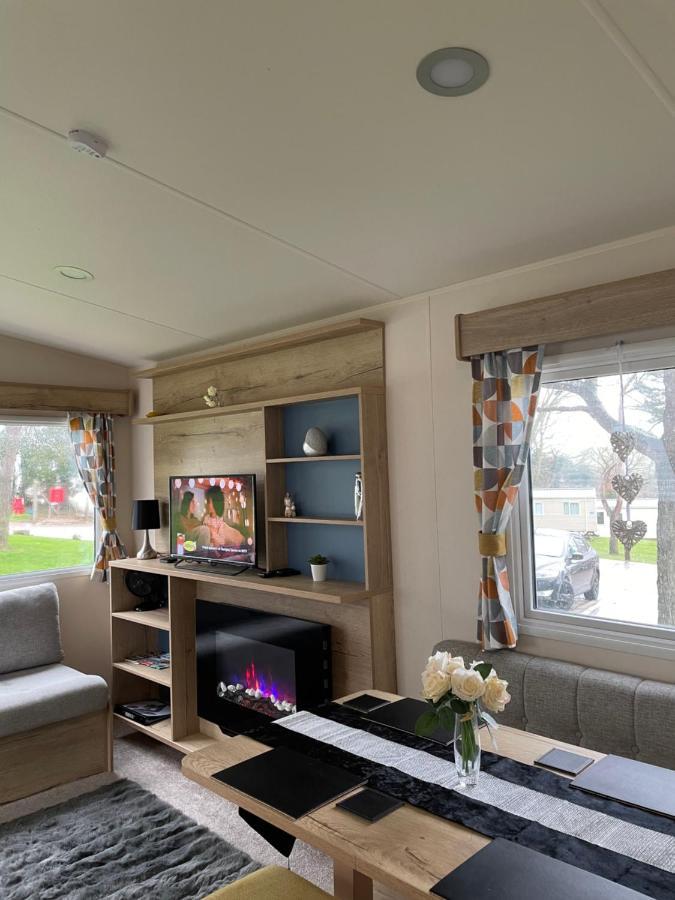 Deluxe, 3 Bed Holiday Home At Combe Haven Holiday Park Hastings Exterior photo